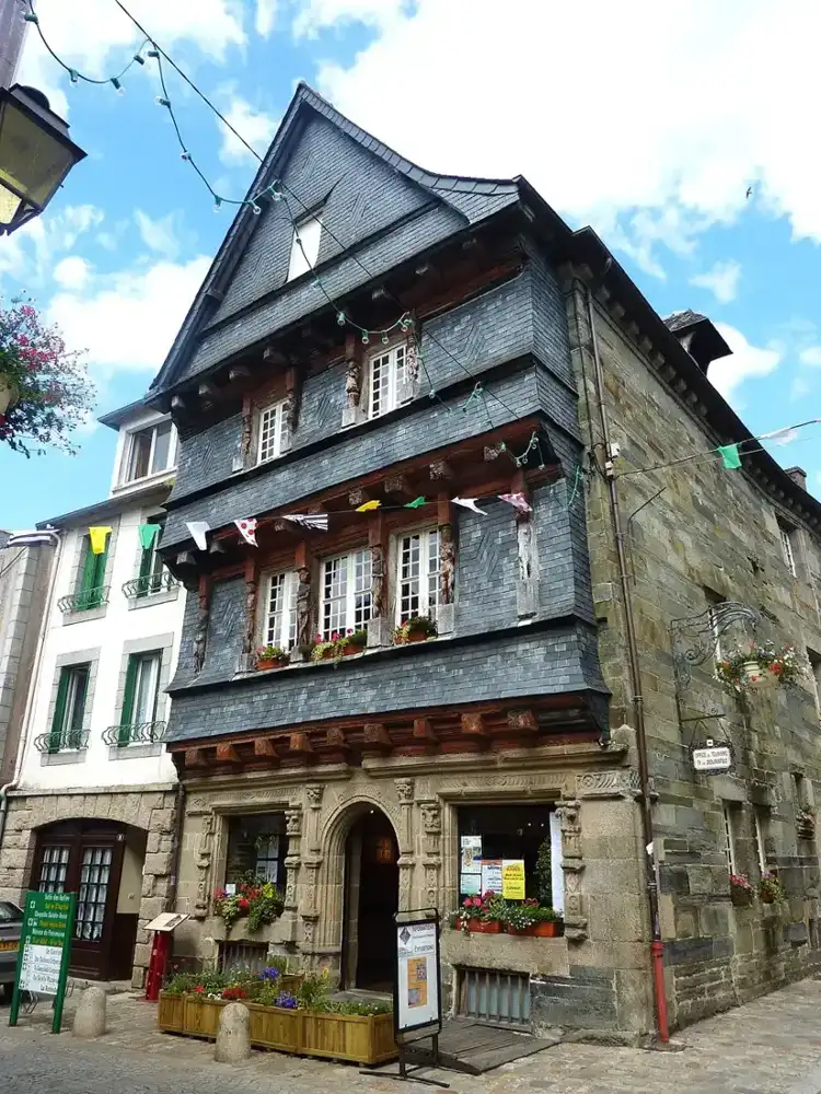 Carhaix-Plouguer, location Airbnb et conciergerie
