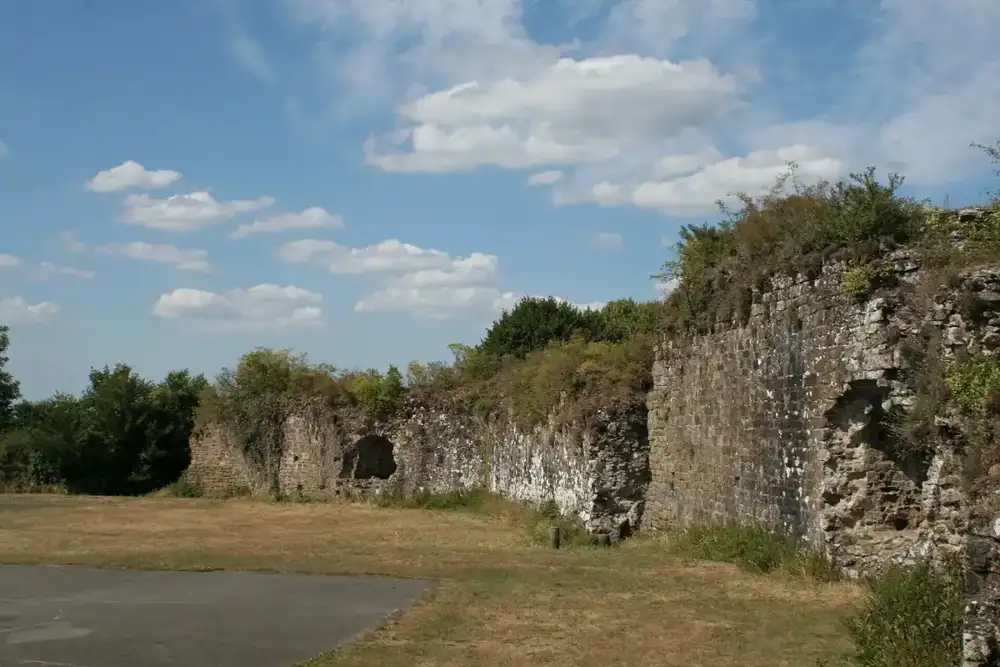 Hédé-Bazouges, location Airbnb et conciergerie