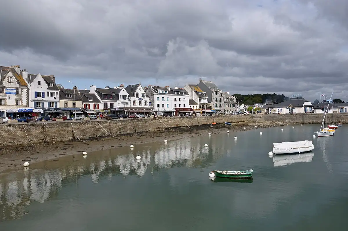 Conciergerie Airbnb à La Trinité-sur-Mer : tarifs, rentabilité et conseils 2026