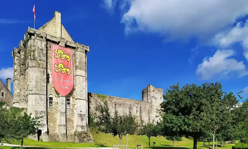 Saint-Sauveur-le-Vicomte, location Airbnb et conciergerie