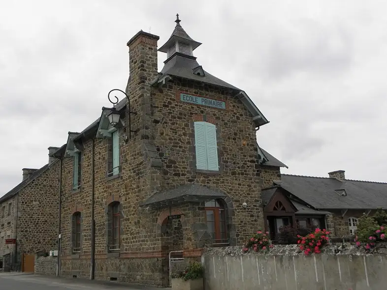Saint-Thual, location Airbnb et conciergerie