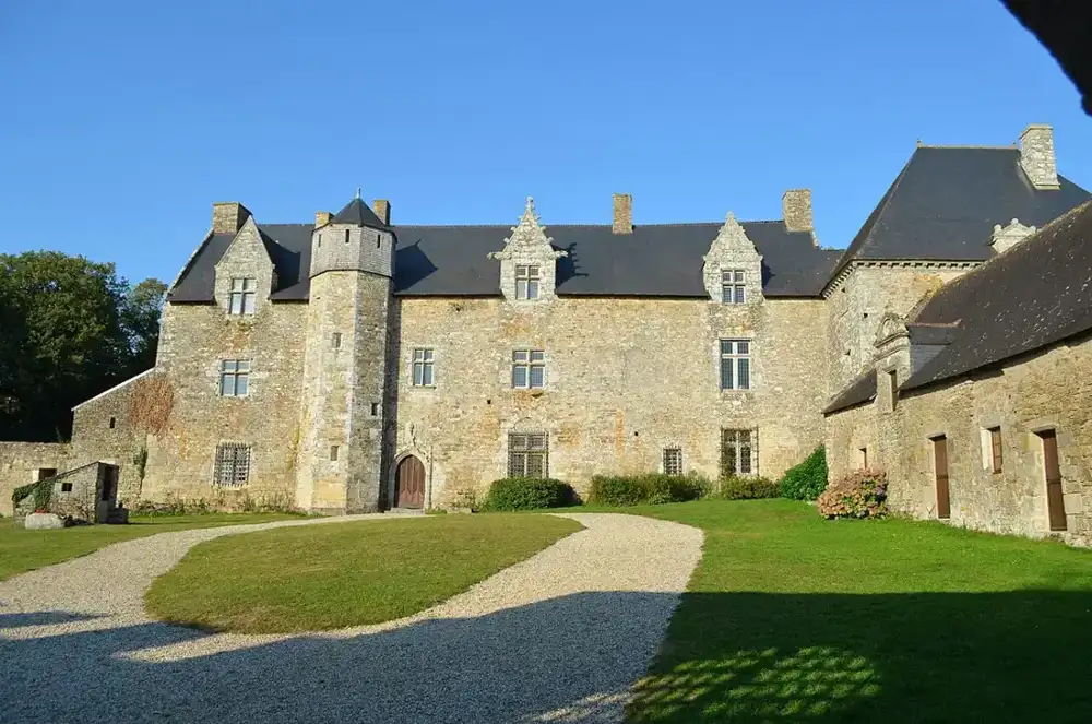 Conciergerie Airbnb à Theix-Noyalo : tarifs, rentabilité et conseils 2026