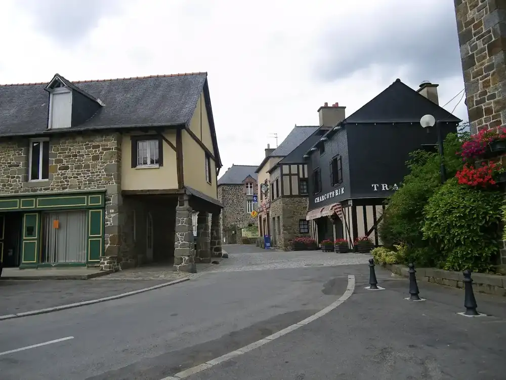 Conciergerie Airbnb à Tinténiac : tarifs, rentabilité et conseils 2026